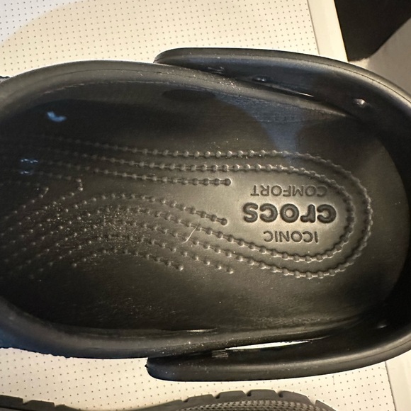 CLOSET CLOSING Classic Mega Crush Clog in Black - Picture 7 of 10